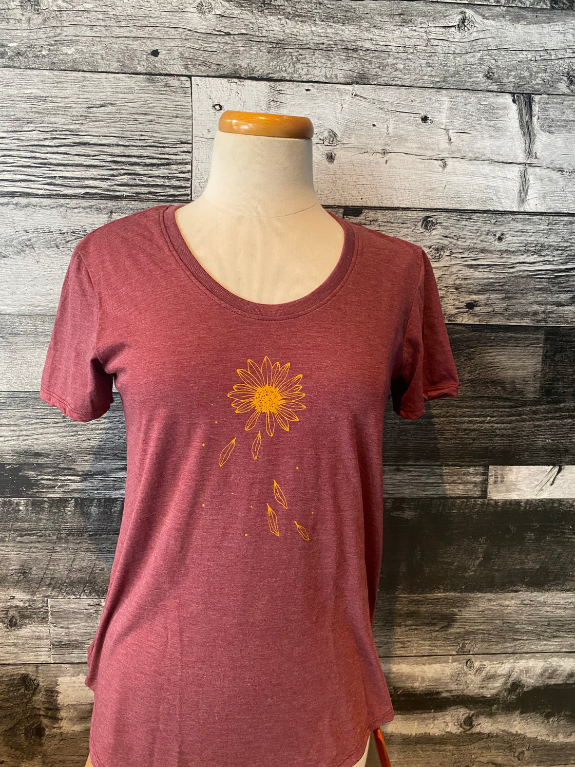 Women's cut tee - Daisy